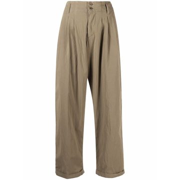 high-waisted pleated trousers