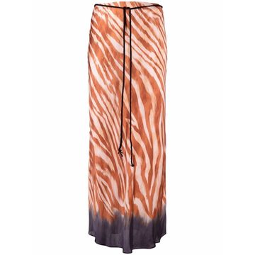 animal-print skirt