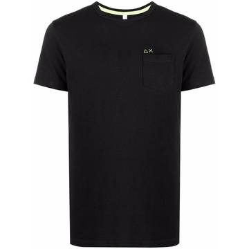 logo-embroidered pocket T-shirt