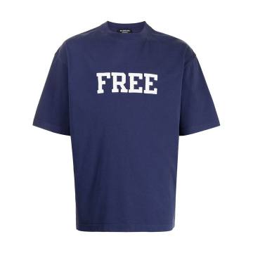 Free appliqué T-shirt
