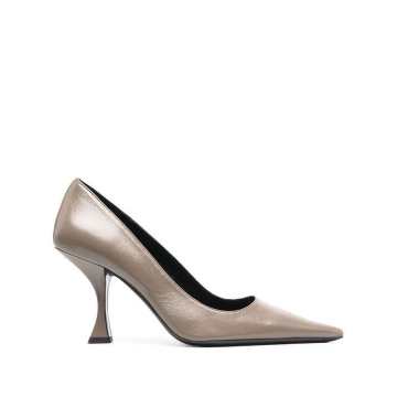 crease-effect pointed pumps