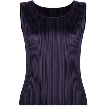 pleated sleeveless top