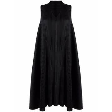 V-neck pleat-detail dress