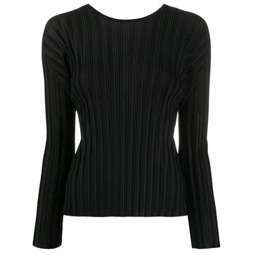 long-sleeved pleated top