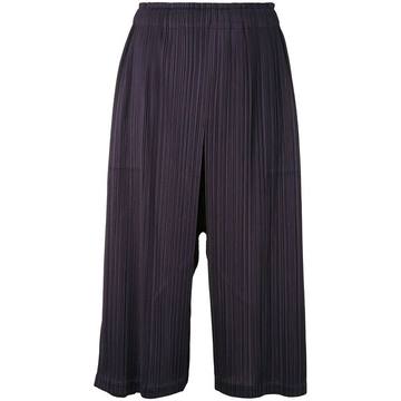 pleated cropped trousers