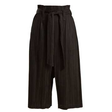 Paperbag-waist pleated culottes Paperbag-waist pleated culottes