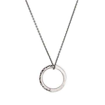 circular-pendant clasp-fastening necklace