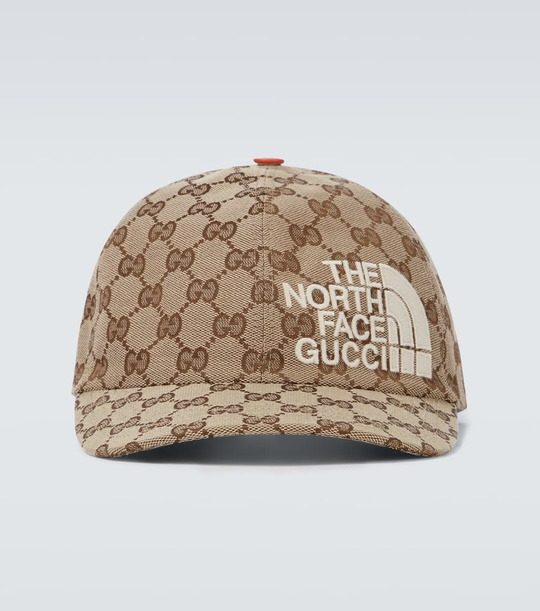 The North Face x Gucci帽子展示图