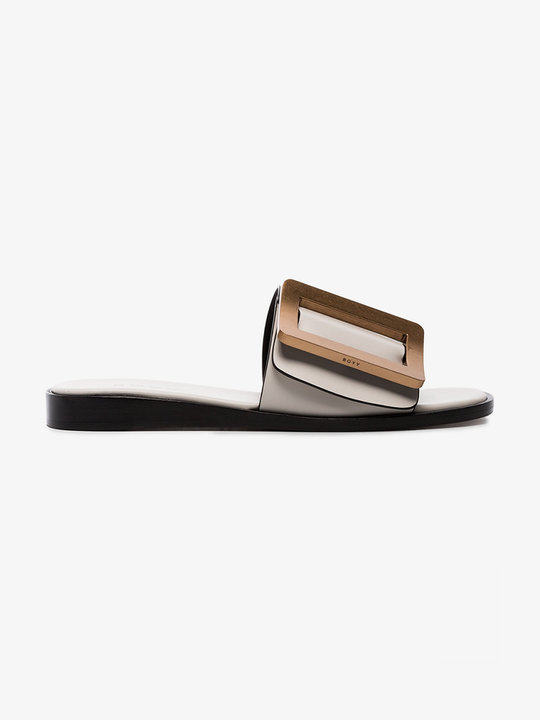 White leather slides with gold buckle展示图