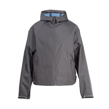 Hooded lightweight jacket