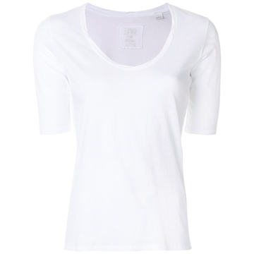 U-neck T-shirt