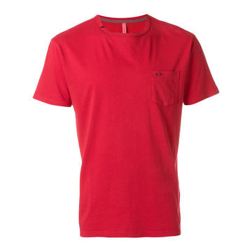 pocket T-shirt