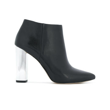 Paloma ankle boots