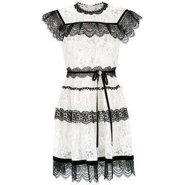 Pitty lace dress