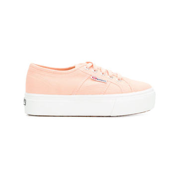 platform low top sneakers